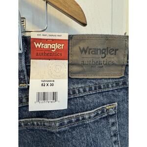 NWT Wrangler Authentics Men's Jeans 52x30 Blue Medium Wash ZM100VB Cotton Blend